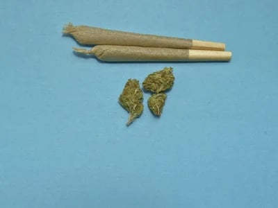 Buy Potent Strain-Specific US Pre-Rolled Joints with 24/7 Delivery