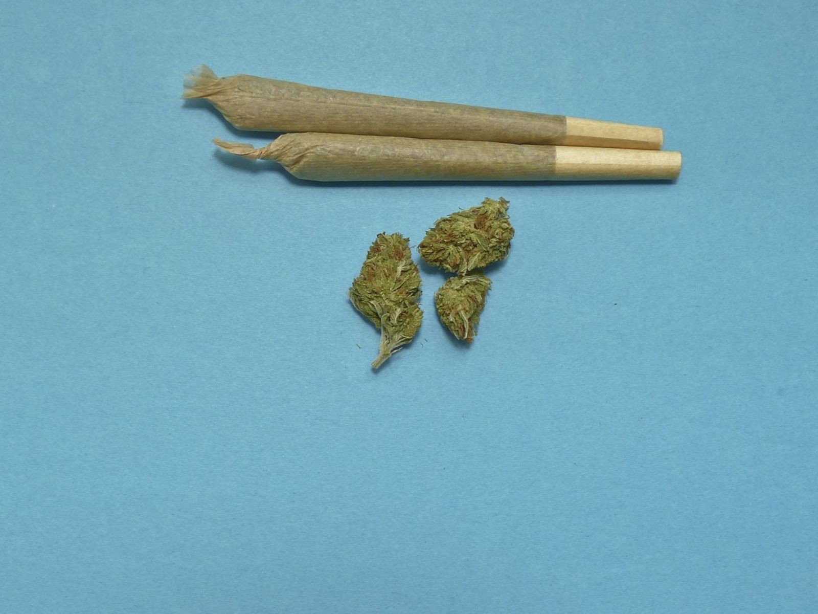 Buy Potent Strain-Specific US Pre-Rolled Joints with 24/7 Delivery